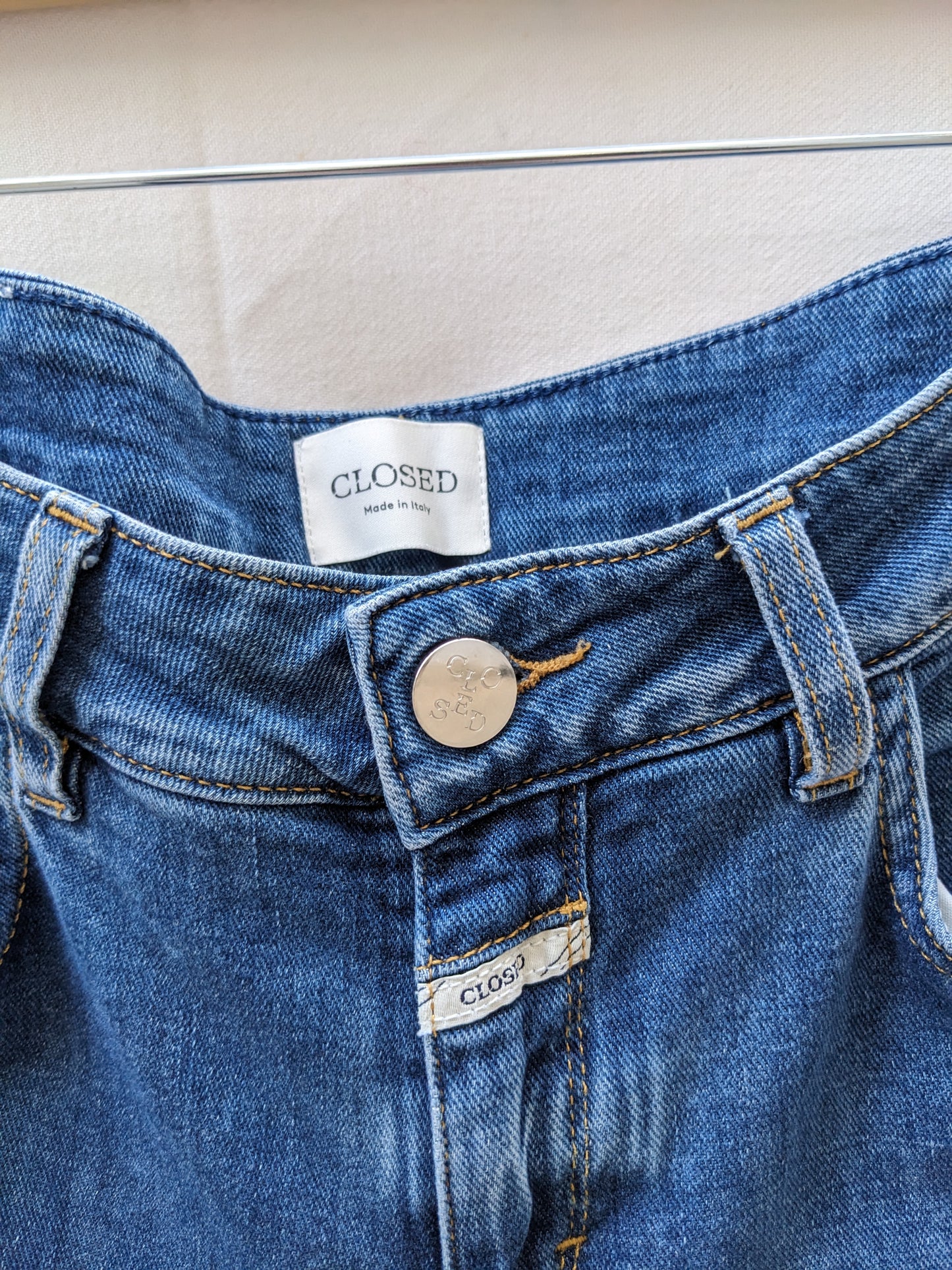 Jean Closed